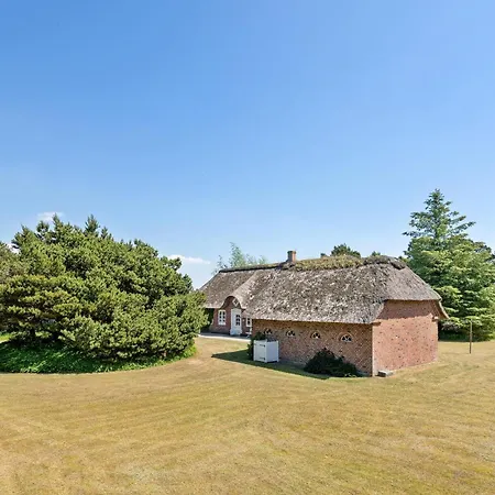 Semesterbostad Pet Friendly In Romo With Kitchen