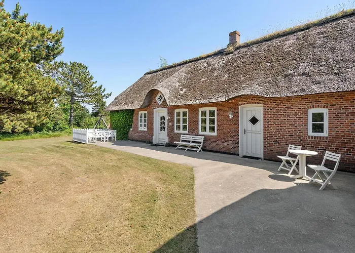 Pet Friendly In With Kitchen * Romo